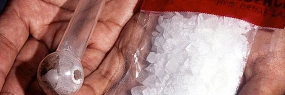 مروّج.. يبيع السم ولا يتعاطاه