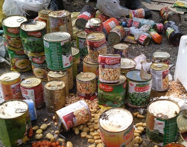 ضبط 5ر1 طن مواد غذائية منتهية