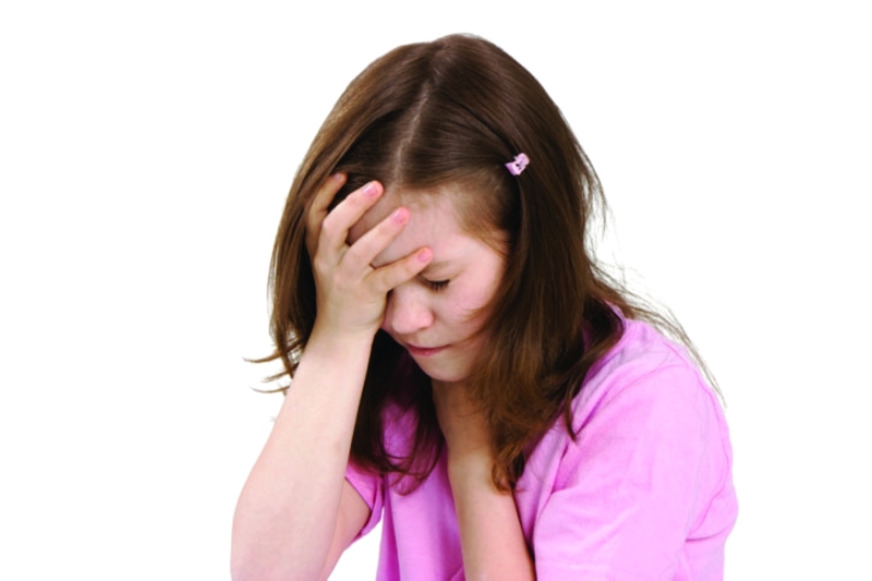 الأجهزة الإلكترونية تسبب صداع الأطفال