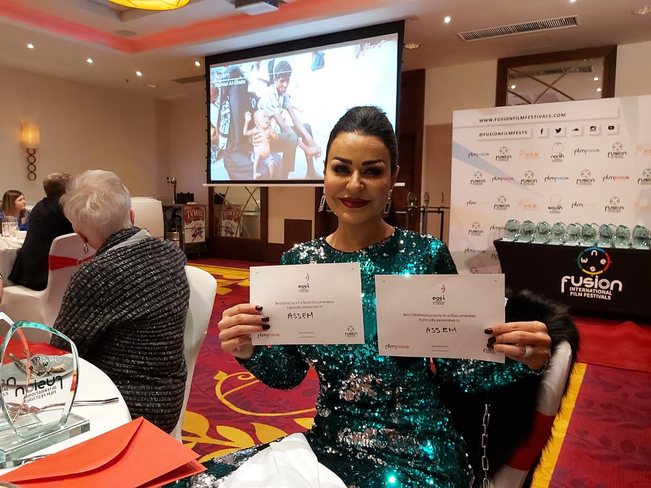 الاردنية نسرين الصبيحي تفوز بجائزتين عن