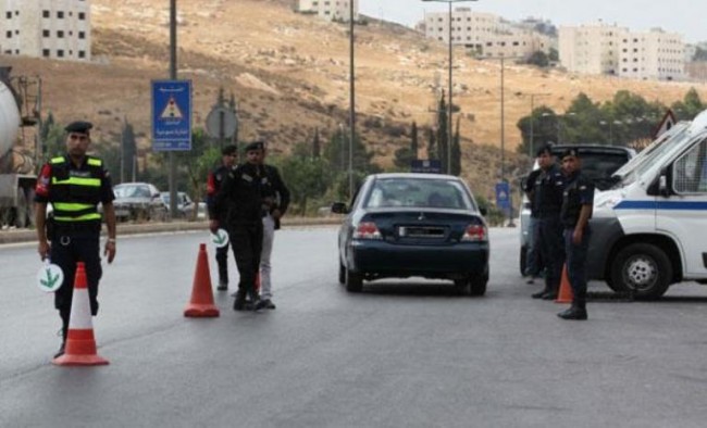 ضبط 40 شخصا من بينهم 3