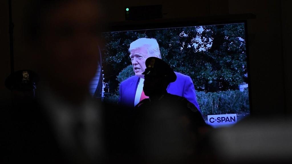 خبراء دستوريون: ترامب ارتكب مخالفات تستدعي