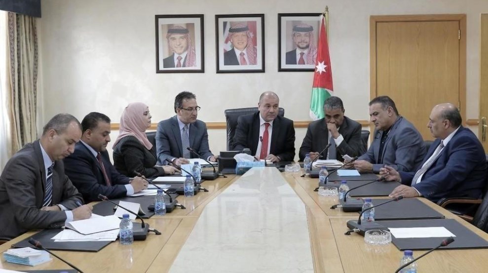 استكمال النظر بطلب إحالة وزيرين أسبقين