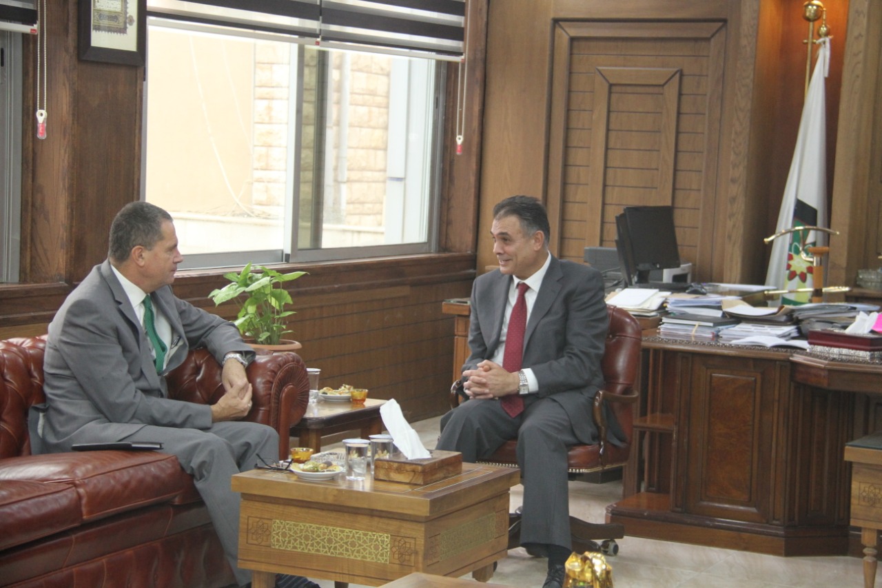 السفير الأيرلندي يزور جامعة البلقاء التطبيقية