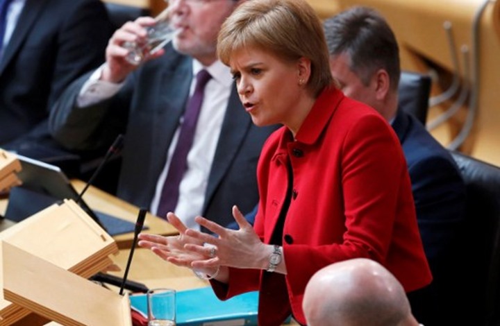 اسكتلندا تطلب رسميا إجراء استفتاء حول