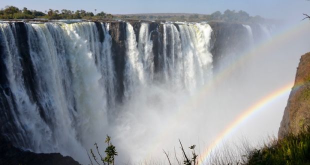 شلالات فيكتوريا تجف حتى آخر قطرة