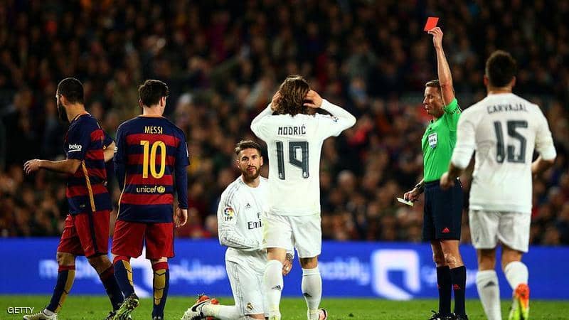 طاقم تحكيم «كارثي» لريال مدريد في