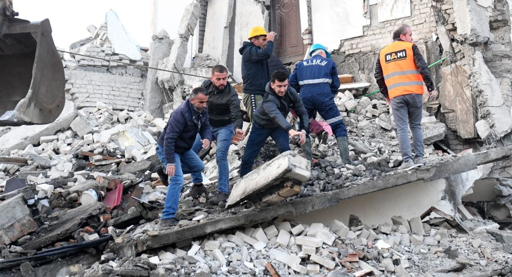 زلازل وسيول وبراكين.. . كوارث أودت