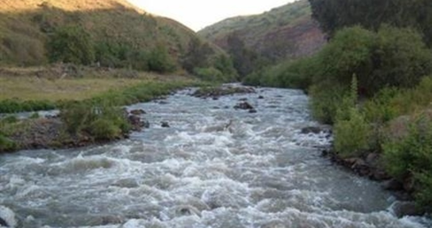 مخالفة تنذر بكارثة صحية في وادي