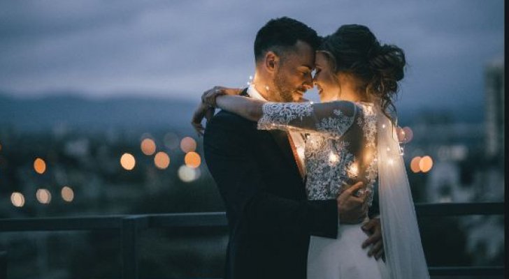 كويتيات يتساءلن.. هل المرأة ملزمة بالحصول