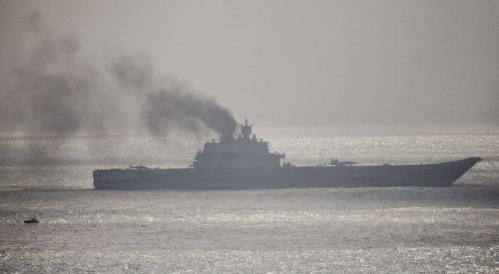 اندلاع حريق في حاملة الطائرات الروسية