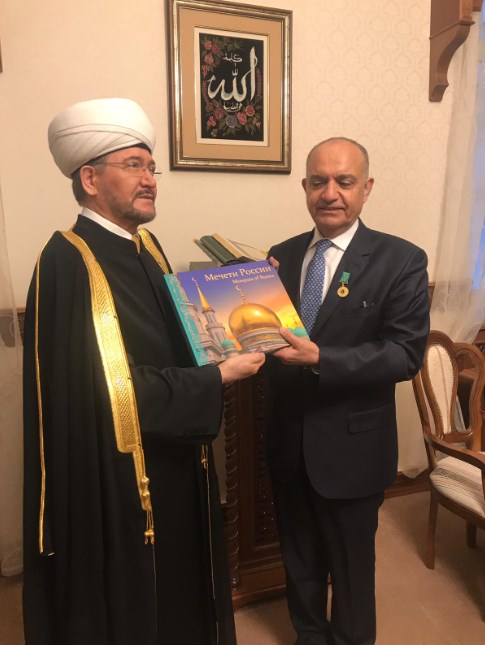 مجلس شورى المفتين لروسيا يمنح الوزير