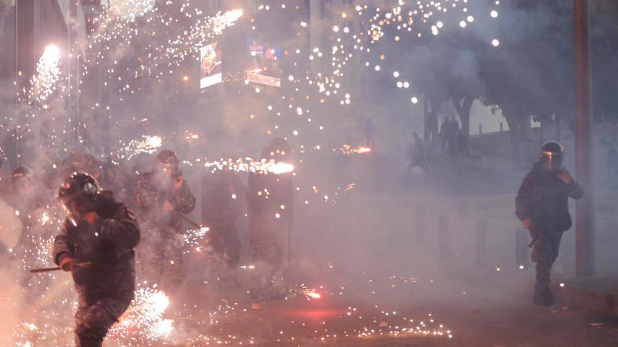 الداخلية اللبنانية: التحقيق بالمواجهات بين المحتجين