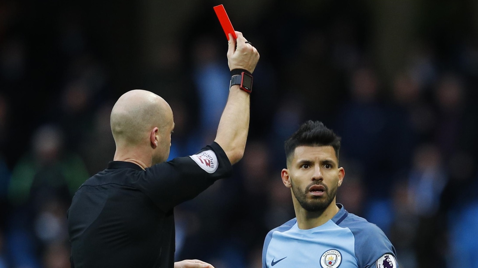 إيقاف أغويرو أربع مباريات