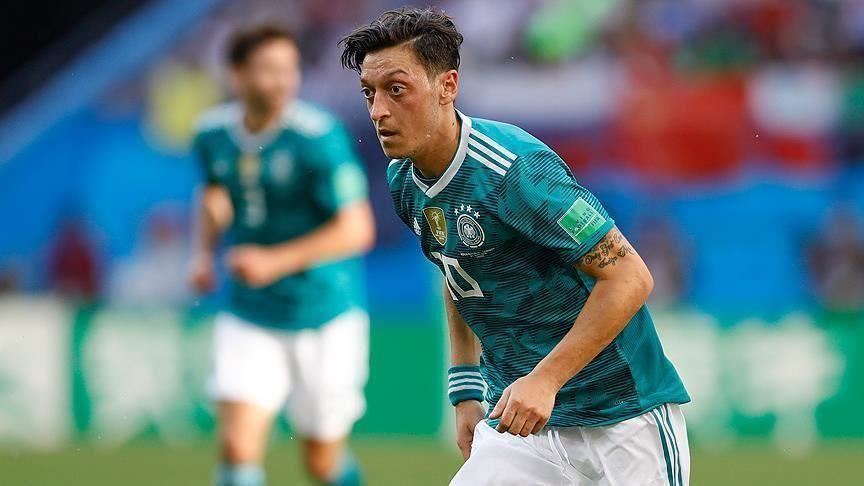 أبوتريكة يشيد بدفاع أوزيل عن الأويغور: