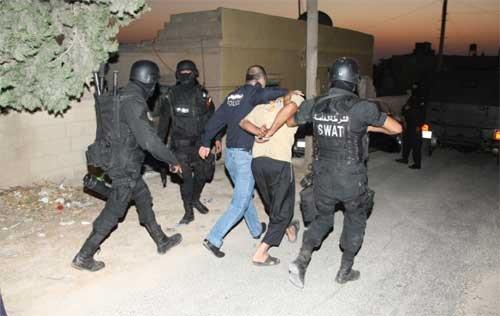 ضبط مجموعة جرمية امتنهت ارتكاب قضايا