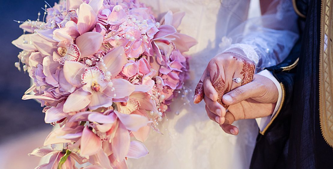 أب إماراتي: أريد لابنتي عريسا بدون