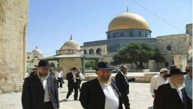 استعدادات يهودية لاقتحامات “نوعية” للأقصى بعيد