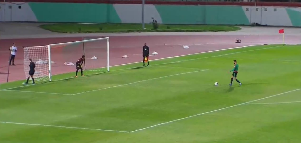 مشهد طريف خلال مباراة مولودية الجزائر