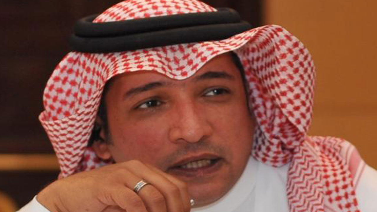 بالفيديو.. منع الناقد السعودي عادل التويجري