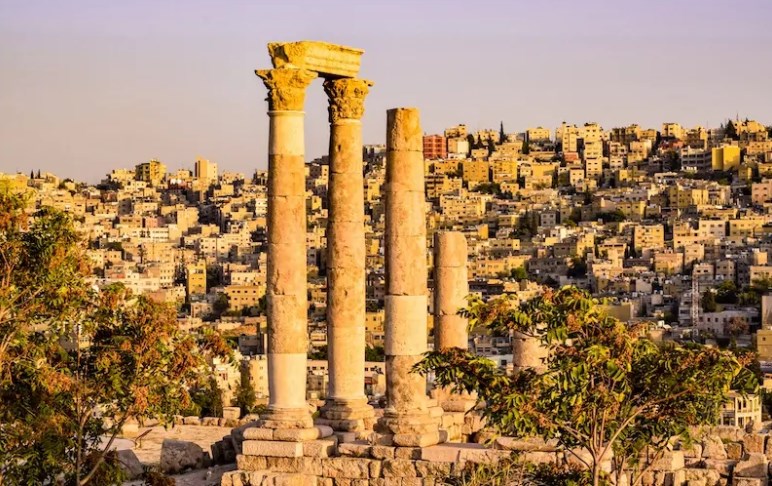 طقس مشمس وبارد نسبيا.. الخميس