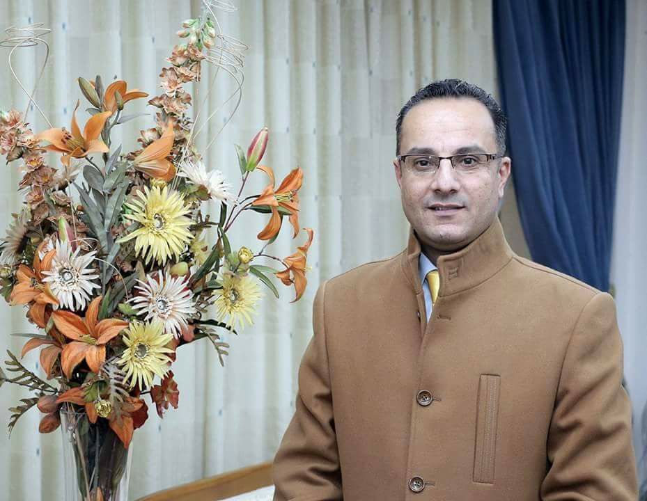 الزميل الصحفي محمد الزيود على سرير