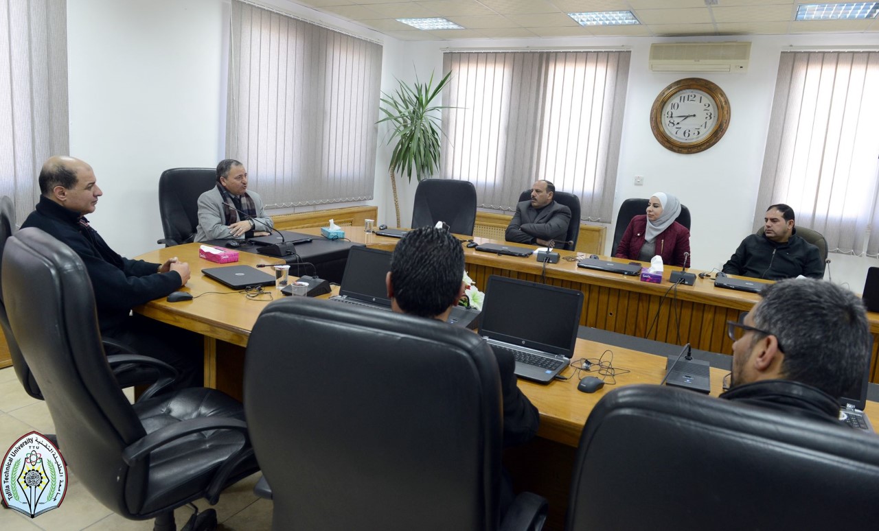 الدكتور الحوراني يلتقي أعضاء نادي العاملين