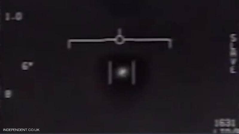 بعد 15 عاما.. طيار يخرج عن