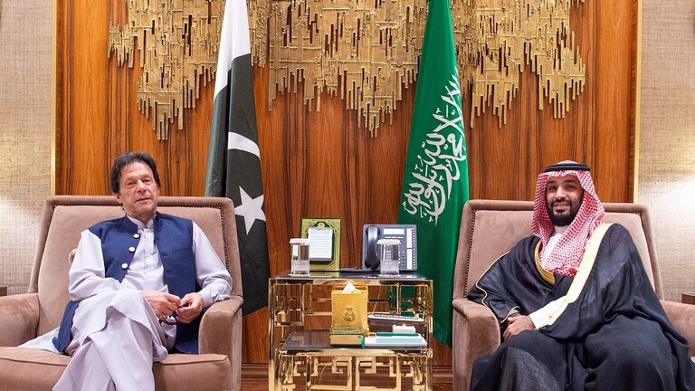 السعودية تنفي ضغطها على باكستان لثنيها