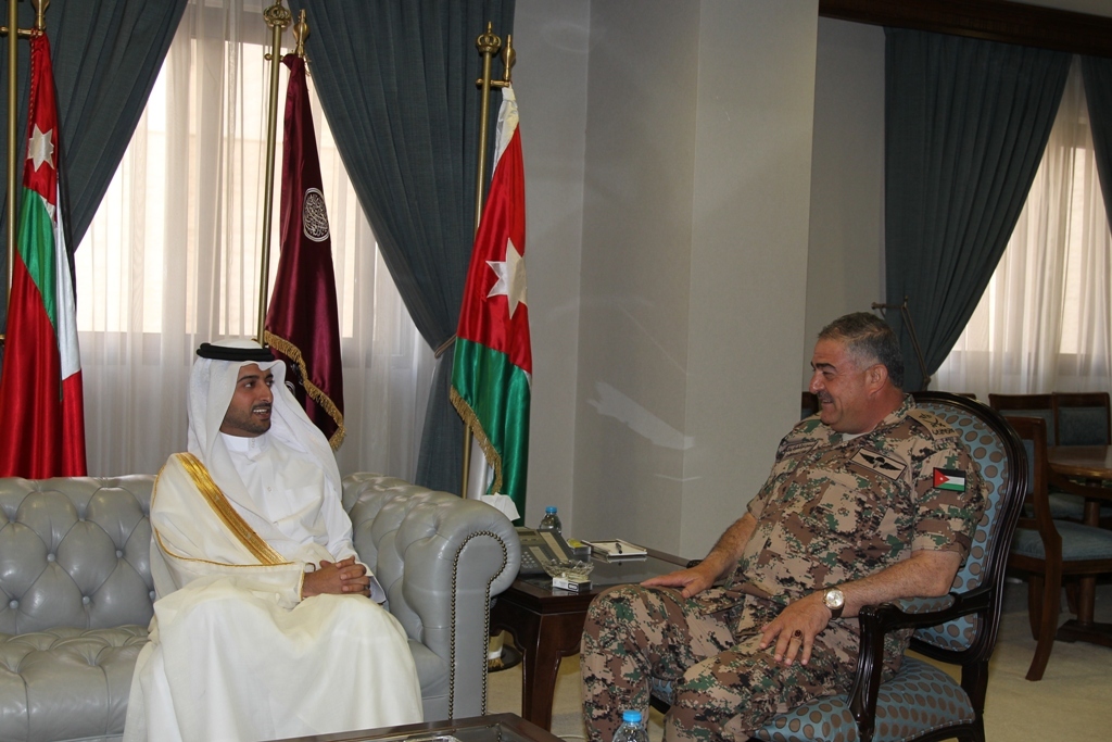 فريحات والعطية يبحثان التعاون العسكري بين