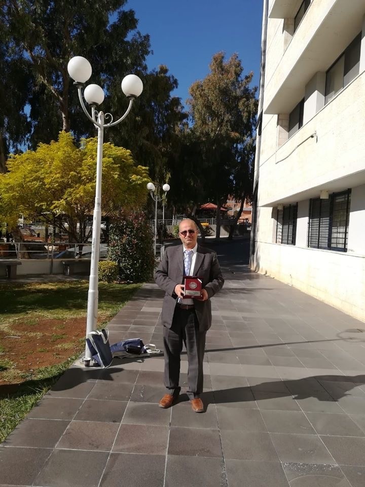 جائزة خليل السالم يحصدها الدكتور الرواجفة