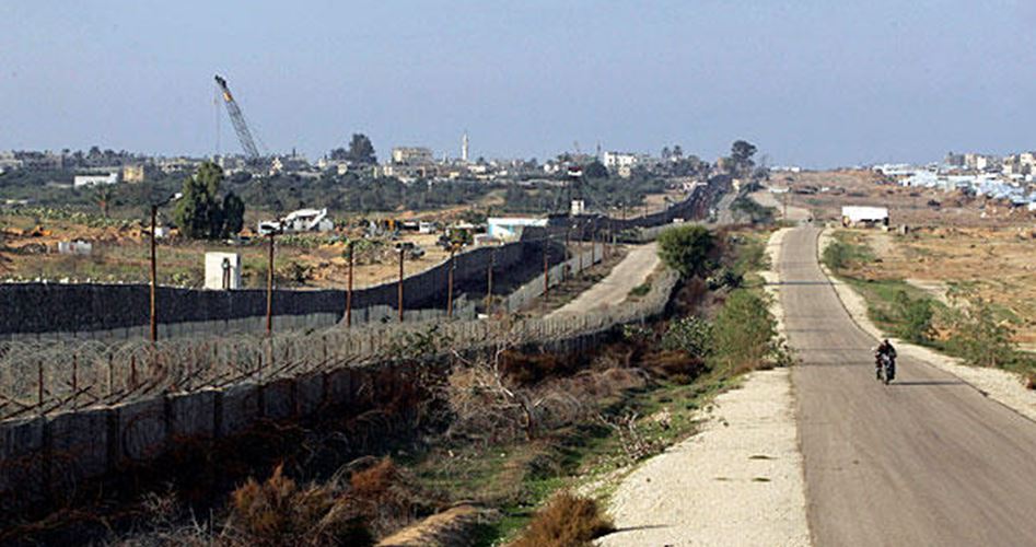 مسؤول إسرائيلي يتوقع استكمال بناء جدار