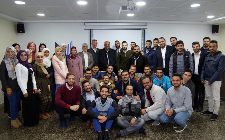 «المهندسين» تكرم العاملين على ملتقى الهندسة