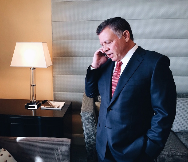 الملك يتلقى اتصالا هاتفيا من الرئيس