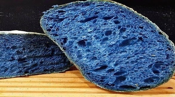 فاكهة غريبة تحول الأطعمة إلى اللون