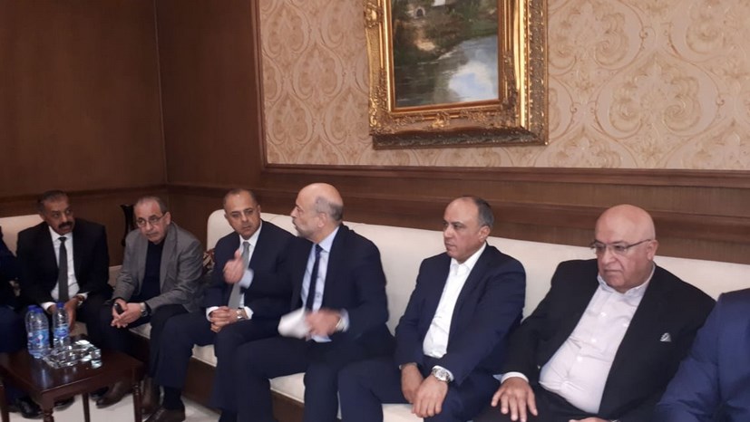 النهضة النيابية تبحث مع الرزاز سبل