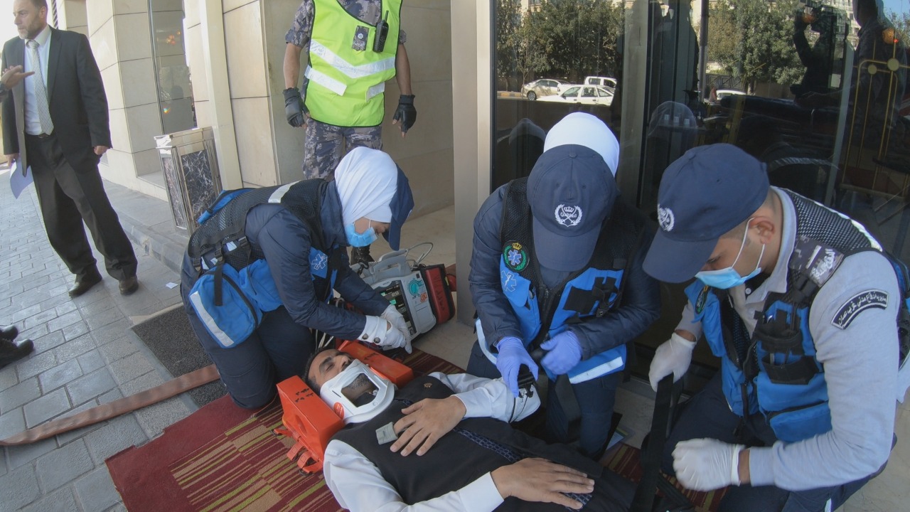 تنفذ تمرين وهمي مفترض على احد