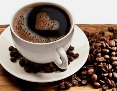 حب القهوة وعشق قيادة السيارات.. .