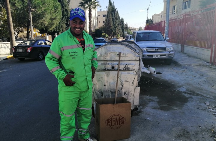 «عامل وطن» يشعل مواقع التواصل الاجتماعي..