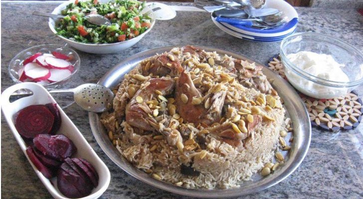 اختناق شابة بـ ’عظمة دجاج‘ في