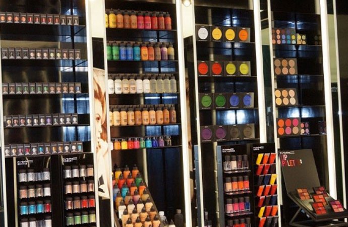 نقابة لتجار مواد التجميل والاكسسوارات