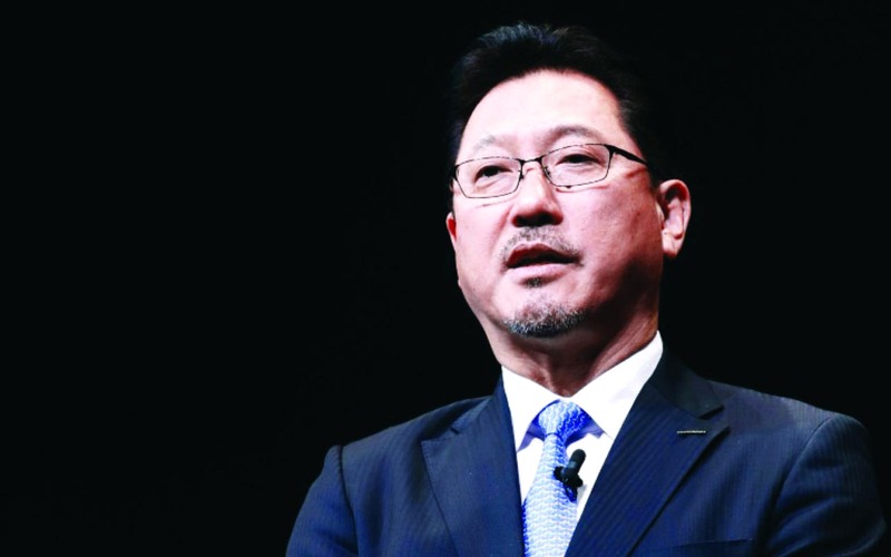 استقالة الرجل الثالث في «نيسان» تهوي