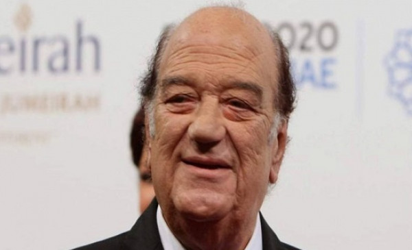 حسن حسني شاكيا تجاهل زملاءه: محدش