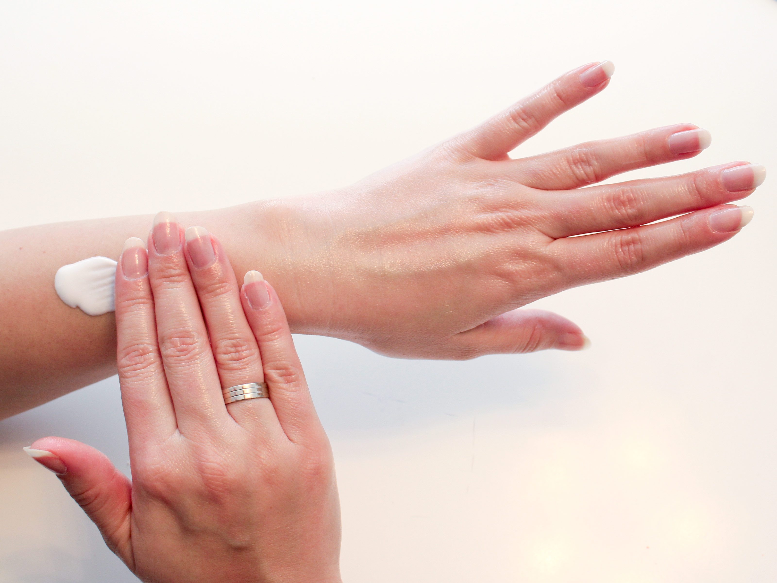 معلومات صادمة عن كريمات تفتيح البشرة