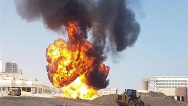 انفجار بطاريات اليات ثقيلة داخل هنجر