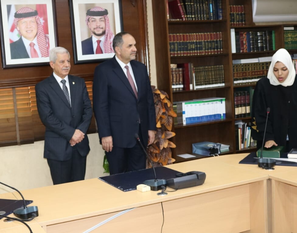 61 محاميا يؤدون اليمين القانونية أمام