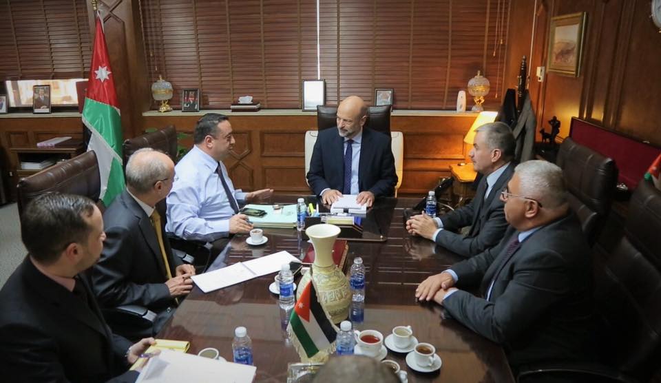 الرزاز: قواعد جديدة للتعامل مع المخالفات