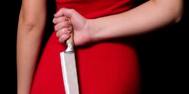 القبض على زوجة قتلت زوجها طعنا