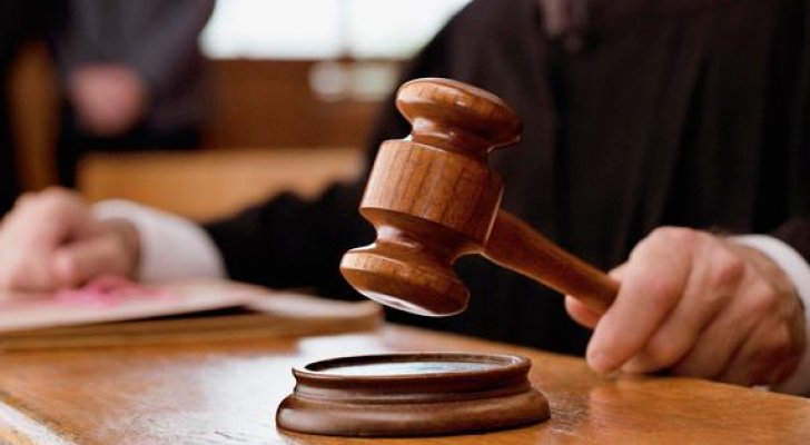 محكمة إماراتية تدين رجلا هجا طليقته