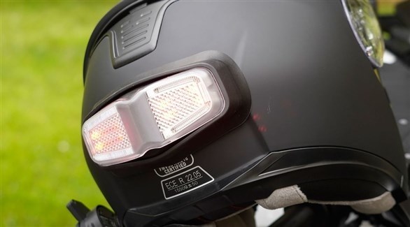 مصباح مكابح إضافي لخوذة قائدي الدراجات